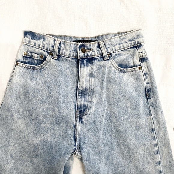 lioness STONE LIGHT WASH HIGH RISE WIDE LEG DISTRESSED RAW HEM JEANS - S - Picture 4 of 10